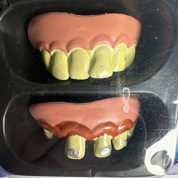 VINTAGE GOOFY HILLBILLY FUNNY TEETH PACK OF 4 #1 Halloween - Picture 3 of 4